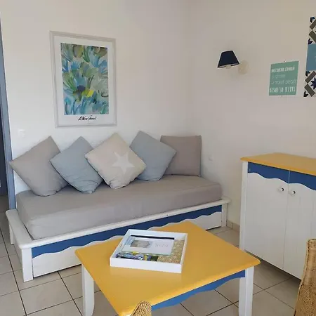 Charmante Maison De Avec Acces Piscine Vakantiehuis