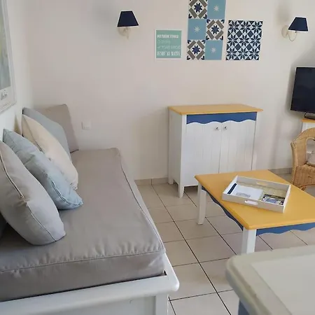 Charmante Maison De Avec Acces Piscine Vakantiehuis *